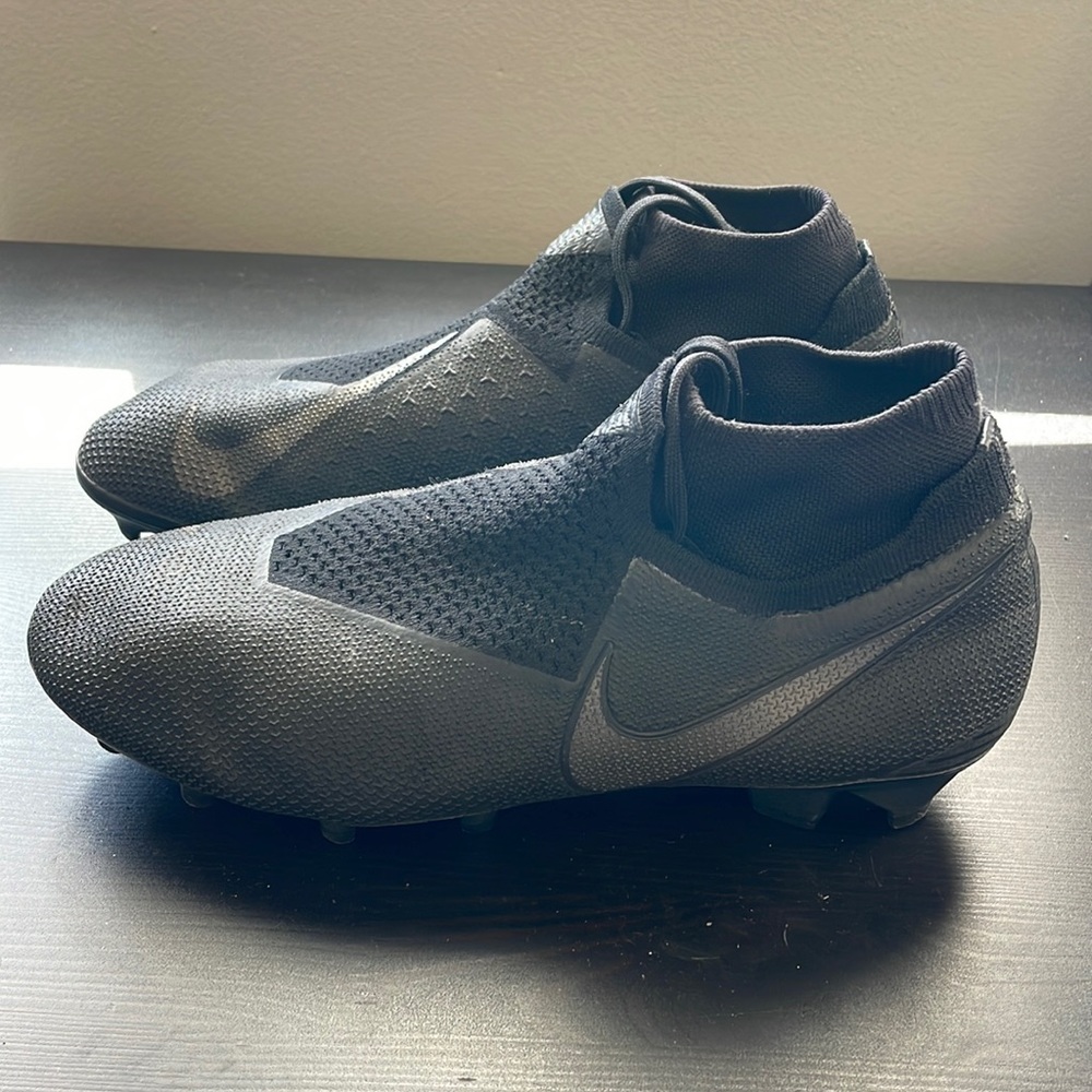 Nike Phantom VSNike Elite FG Black